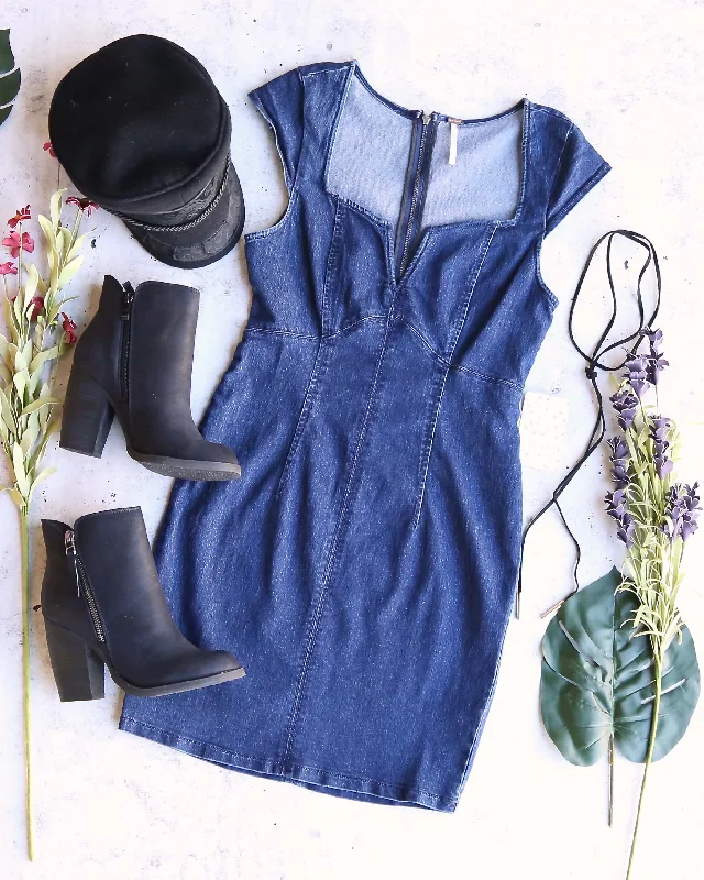 Free People - Lia Denim Bodycon Mini Dress in Blue Fashionable Mini Dress with Frills