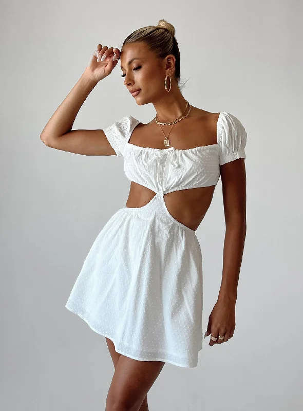 Solice Mini Dress White Classic Floral Print Mini Dress