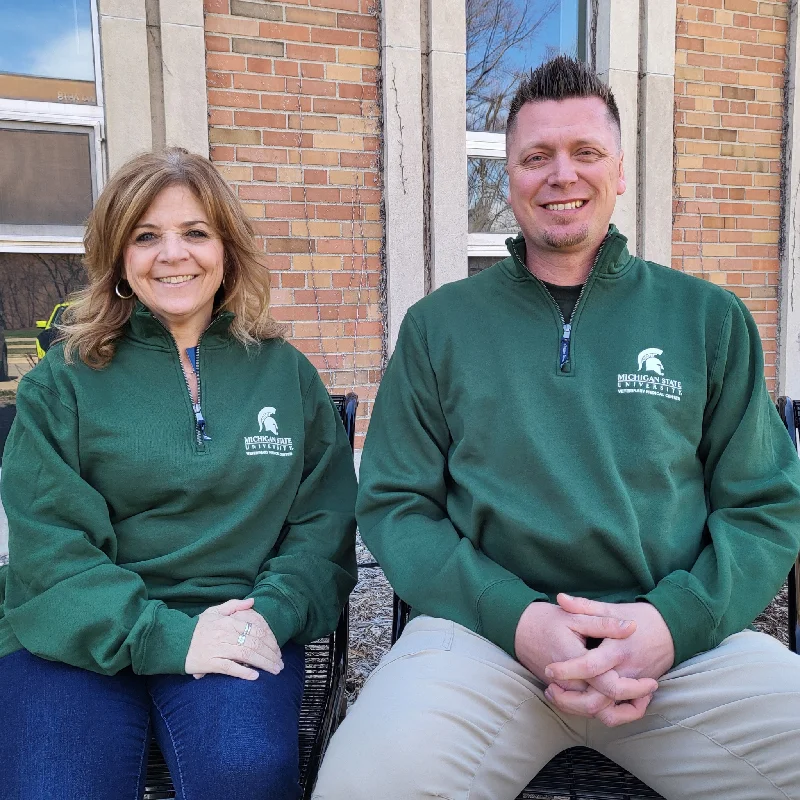 Veterinary Medical Center Quarter-zip Sweatshirt Hoodie with Hidden Zipper Minimalist Clean Veterinary Medical Center Quarter-zip Sweatshirt Hoodie with Hidden Zipper Minimalist Clean